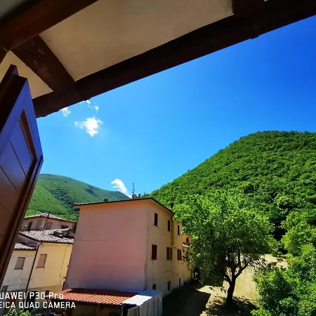 Casa Caporali ファブリアーノ